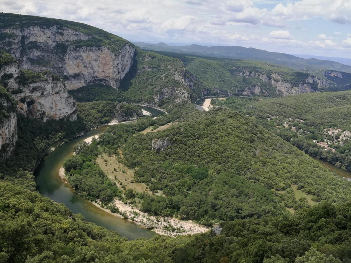 Montloubier Villeneuve-de-Berg Exterior photo